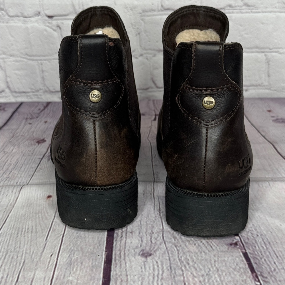 UGG 'Bonham III' Boot - Picture 4 of 10